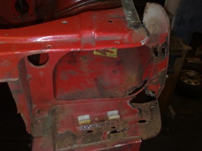 K640_26022009228.JPG (36.22 KiB) 22322 mal betrachtet Scheinwerfer rechts hab mir aber schon ne komplette neue Frontmaske bestellt