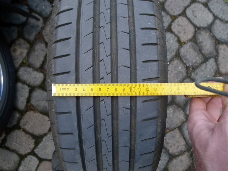 alt (Andere).JPG (179.44 KiB) 220136 mal betrachtet Vredestein Sportrac5 175/65 R14