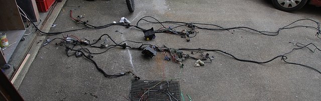 cors369.JPG (242.7 KiB) 62098 mal betrachtet Neuer vs. alter Kabelbaum