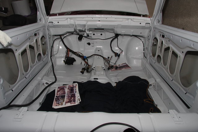 cors377.JPG (362.36 KiB) 62098 mal betrachtet Neuer Kabelbaum frei fliegend verlegt. Mit Anleitung^^...